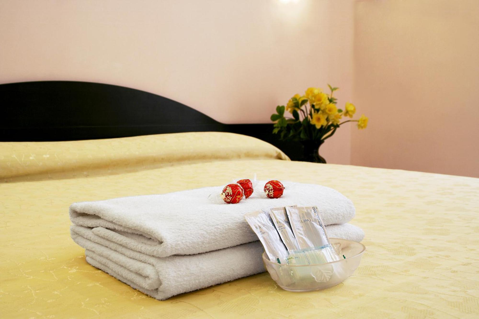 Premier Cavour Hotell Rom Exteriör bild